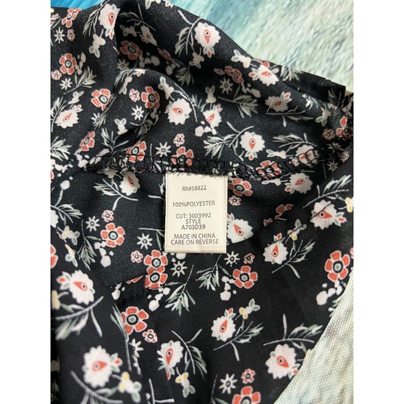 ☀️Max Studio Womens Floral Flutter Sleeve Wrap Tie Top Black Pink A703D39 M - Picture 9 of 11